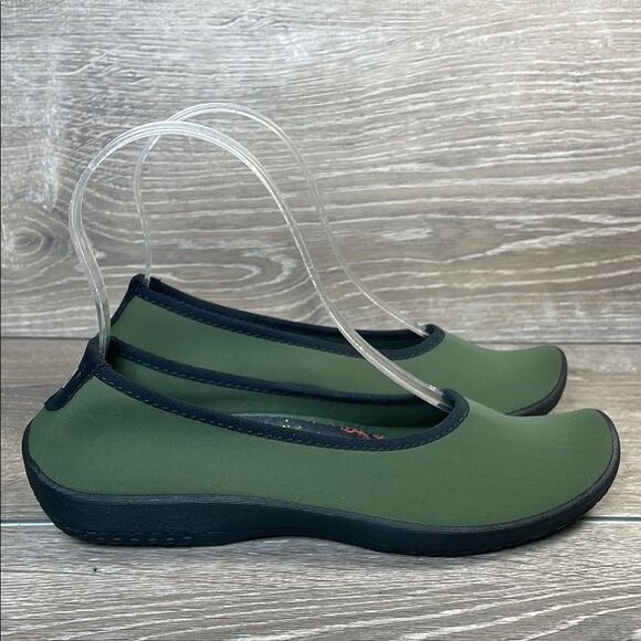 A’Rcopedico Lolita Women's Sz 6.5/EU 37 Green Stretchy Slip On Ballet Flats - Picture 1 of 13